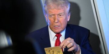 Trump Unveils $5m “Gold Card” Bearing His Image