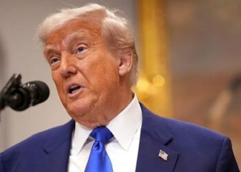 Trump Threatens 25% Tariffs On iPhones Not Produced In US