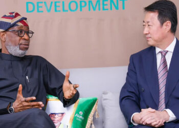 Mr Alake with the Chinese ambassador.