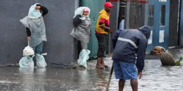 SA: Eight Bodies Found After Flood Swept Away School Bus