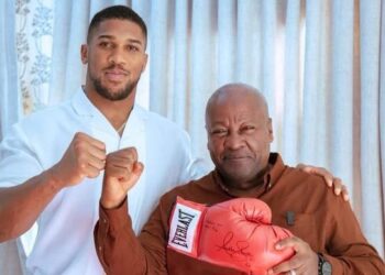 Joshua: Boxing Champion Visits Ghanaian President
