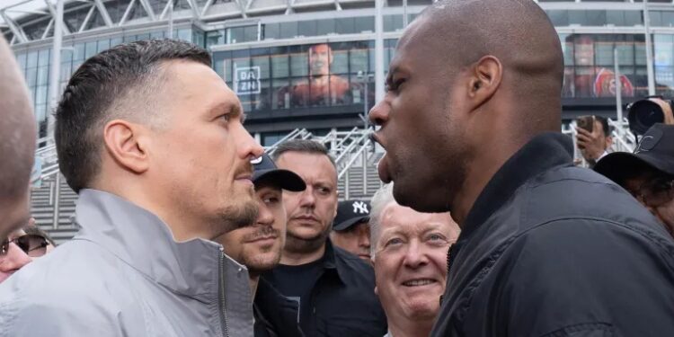 Oleksandr Usyk and Daniel Dubois