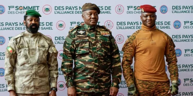 Interim President of Mali Colonel Assimi Goita (L), head of military junta in Niger Abdourahamane Tchiani (C) and Interim leader of Burkina Faso Ibrahim Traore (R)