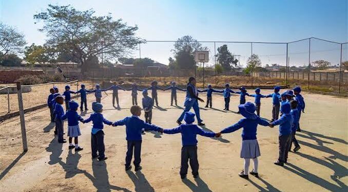Zimbabwea: Education Fears Grow As 11,000 Students Return From SA