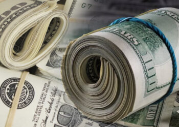 US Debt Hits $40 Trillion For First Time— But Who Are Their Lenders?