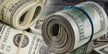 US Debt Hits $40 Trillion For First Time— But Who Are Their Lenders?